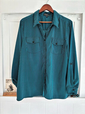 Element Striped Blouse Turquoise & Black XL - slight imperfection on pocket show